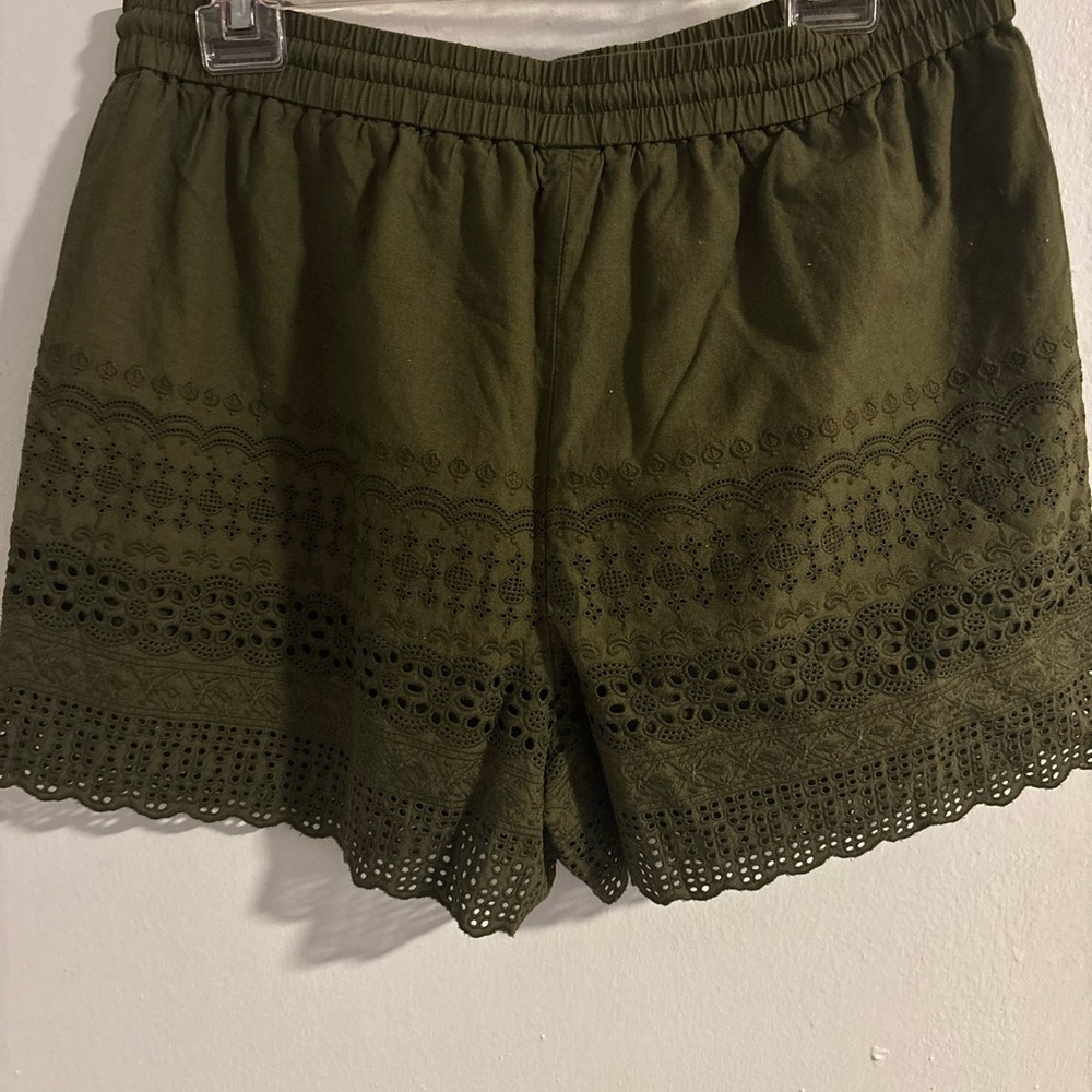 Faded Glory Olive Eyelet Lace Shorts Size 8 Boho Scalloped Hem Drawstring
(980)